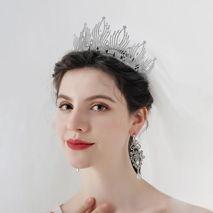Luxury Baroque bridal crown set with silver rhinestones and matching long earrings