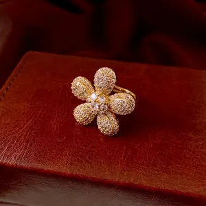 Vintage Flower Butterfly Zircon Open Adjustable Ring Palace Style Copper Light Luxury Fashion Jewelry For Women