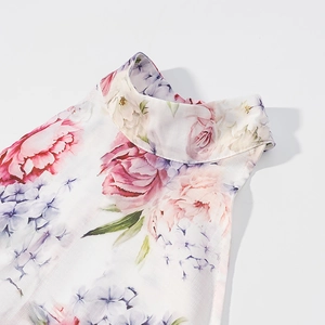 Haut licou à col montant pour femme avec imprimé floral d'été en rose et bleu vif