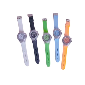 Fashion colorful silicone quartz watches with rhinestone bezels for men and women