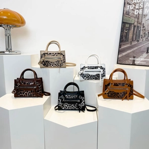 Fashion Leopard Print PU Leather Shoulder Bag For Women Trendy Retro Zipper Crossbody Bag Top Handle Small Square Satchel Bag
