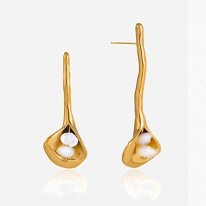 Elegant Stainless Steel Freshwater Pearl Calla Lily Drop Earrings 18K Gold Plated Long Flower Dangle Earrings For Women