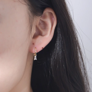 Minimalist S925 silver gold hoop earrings with a square zircon pendant on model