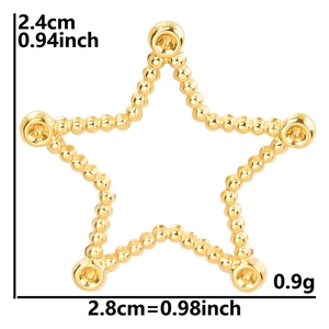 Detail of 18k gold plated stainless steel star pendant with dimensions 2.8cm and 0.9g weight