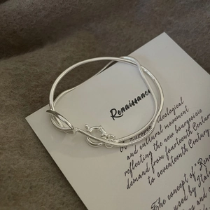Minimalist S925 sterling silver snake chain bracelet with toggle clasp on vintage card