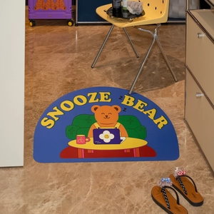 Tappetino da bagno Snooze Bear a semicerchio in terra di diatomee super assorbente