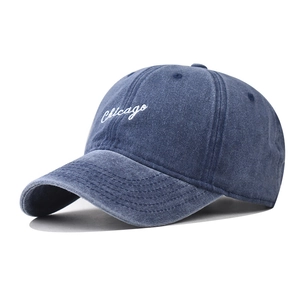 Casquette de baseball en coton délavé bleu marine avec broderie Chicago blanche classique