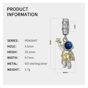 Detailed size specifications and weight for the S925 sterling silver astronaut pendant
