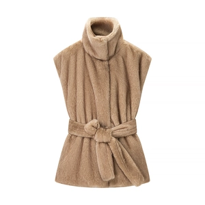 Gilet élégant en fausse fourrure marron pour femme avec col montant et ceinture à nouer