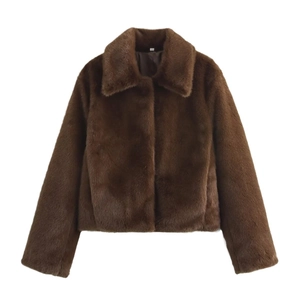 Veste courte en fausse fourrure marron chocolat avec col à revers pour femme