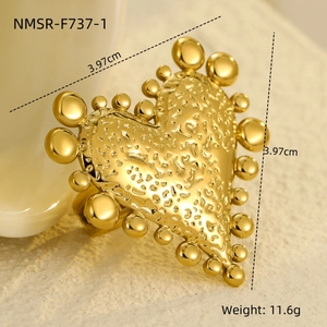 Vintage golden stainless steel heart ring with hammered texture and beaded edge design