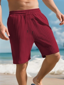 Short décontracté pour homme en maille bordeaux à rayures verticales avec cordon