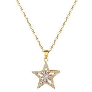 Luxuriöses Collier-Set aus Titanstahl in Gold mit glitzerndem Sternanhänger und Diamanten