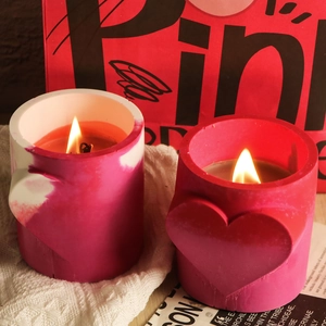 DIY hart kaarsvorm set met roze marmeren textuur en 3D reliëf voor romantisch interieur