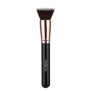Detailed view of professional flat foundation brush with bicolor synthetic fibers