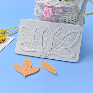 Silicone leaf cake mold for DIY baking with detailed leaf vein textures and results