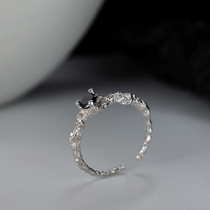 925 Sterling Silver Ring With Black Gemstone Lava Texture Open Adjustable Minimalist Style For Women