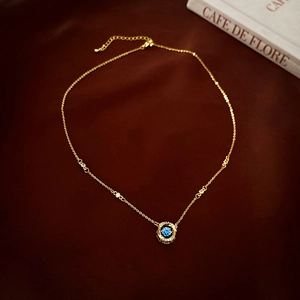 Collier Élégant En Cuivre Plaqué Or Véritable Pour Femmes Pendentif Rond Évidé Avec Oxyde De Zirconium Bleu Dansant Mode Chaîne Clavicule