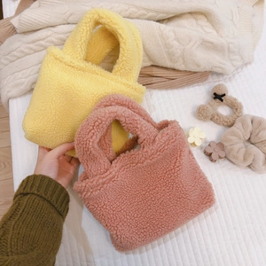 Mini sacs cabas en polaire pelucheuse jaune citron et rose corail pour femmes