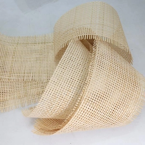 Rete in rattan naturale intrecciato per decorazioni di mobili e progetti fai-da-te