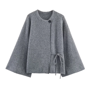 Manteau cape gris pour femme avec lien sur le côté et encolure ronde élégante