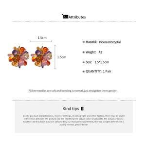 Detailed specs of iridescent crystal flower stud earrings with 1.5x1.5cm size details