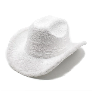 Détail de la texture en fausse fourrure blanche d'un chapeau de cowboy à large bord