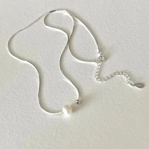 Minimalist S925 sterling silver snake chain necklace with white pearl and silver bead accents