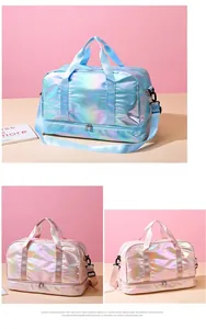 Detail der Laser-Reisetasche mit unterem Schuhfach und Metallic-Finish