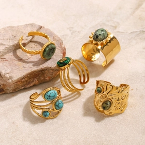 Ensemble de bagues bohèmes en acier inoxydable doré avec turquoise naturelle et malachite