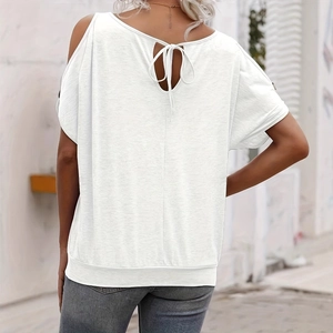 T-shirt blanc élégant pour femmes avec épaules dénudées et dos découpé à lacets