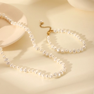 French palace style irregular pearl necklace and bracelet set with elegant gold clasp
