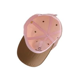 Breathable two-tone kids baseball cap in pink and khaki with quick-dry fabric