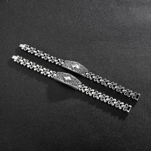 Ensemble de bracelets en acier titane argenté vintage avec motifs floraux et losanges