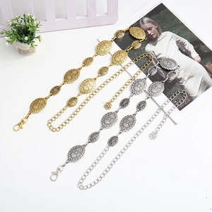 Schicke Taillenkette aus Metall in Gold und Silber mit ovalen Gliedern für Kleider