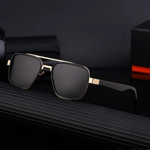 Fashionable square polarized sunglasses with black lenses and gold-black pilot double bridge