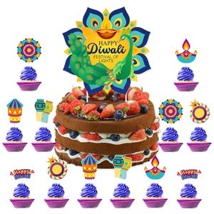 Happy Diwali Tortendeko Set mit Pfau und Öllampen für indische Lichterfeste