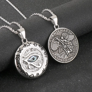 Colliers vintage en acier inoxydable avec pendentifs Œil d'Horus et Saint-Michel