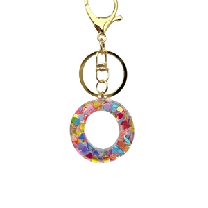 Letter O resin keychain with colorful heart sequins and gold metal lobster clasp