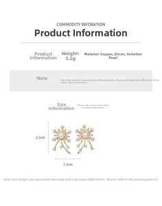 Vue détaillée de boucles d'oreilles fleur en cuivre et zircon avec perle de 2,5 cm