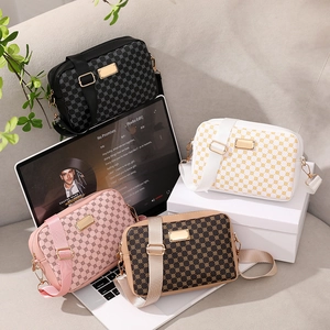 Retro Floral Printed Women Crossbody Bag PU Leather Camera Handbag Adjustable Wide Shoulder Strap Fashion Small Messenger
