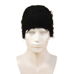 Berretto in maglia nera effetto invecchiato su manichino, cappello invernale urban