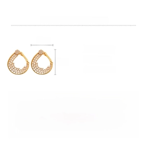 Détail des boucles d'oreilles en cuivre plaqué or avec zircons et les dimensions