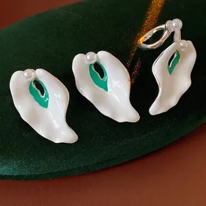 Vintage Enamel Flower Jewelry Set Women Calla Lily Faux Artificial Pearl Alloy Earrings And Ring With Silver Earring Post