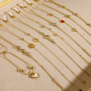 Bracelets réglables en acier inoxydable plaqué or 18 carats avec zircons et cœurs