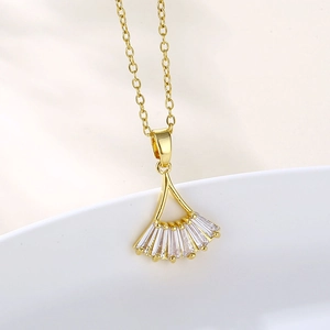 Fan Pendant Necklace 18K Gold Plated Copper Titanium Steel Chain Micro Pave Zirconia Ginkgo Leaf Jewelry Women