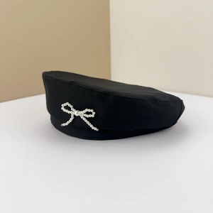 Women Beret Hat Cotton Blend French Artist Style Solid Black With Artificial Pearl Bow Elegant Sweet Painter Cap Spring Autumn Winter