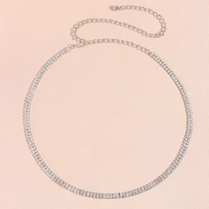 Chaîne de corps argentée à double rangée de strass avec maillons et fermoir ajustable