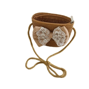 Mädchen Stroh-Umhängetasche in Khaki mit großer Spitze-Schleife für Sommer und Strand