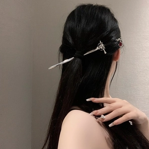 Épingle À Cheveux Épée Alliage Métal Style Chinois Ancien Avec Pendentif Goutte D'eau En Strass Gothique Cool Pour Femmes
